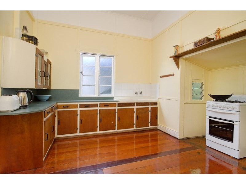 37 Cairns Street, Cairns North QLD 4870