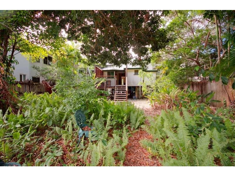 37 Cairns Street, Cairns North QLD 4870