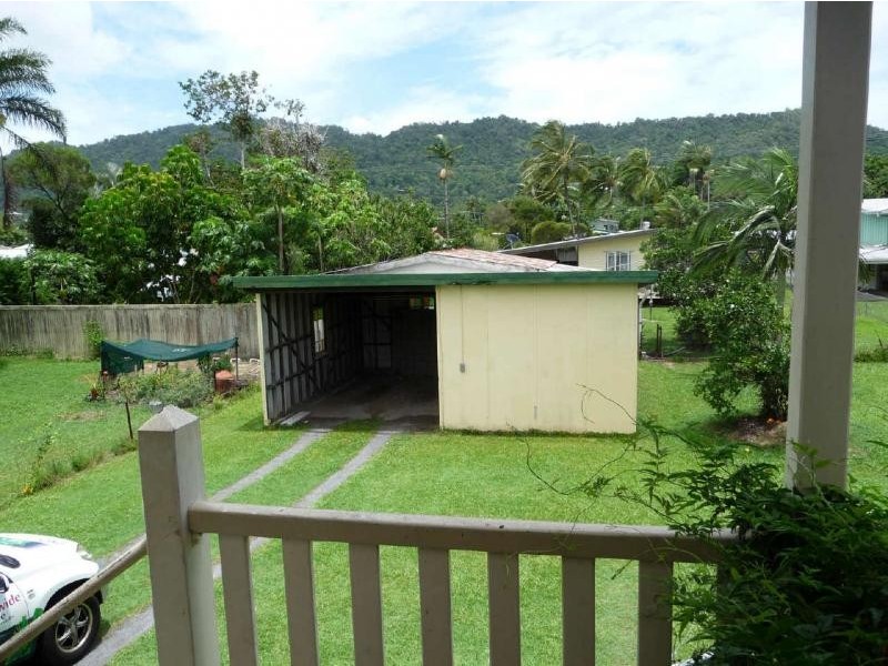 8 Mazlin Street, Edge Hill QLD 4870