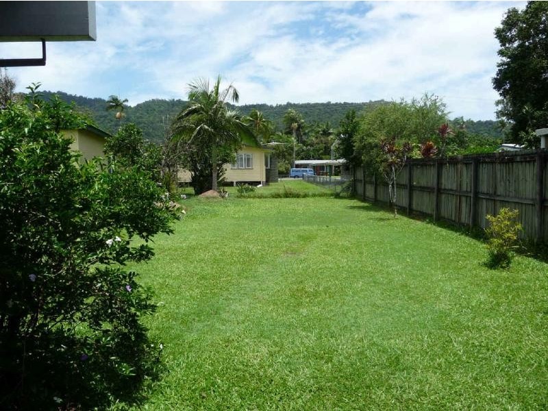 8 Mazlin Street, Edge Hill QLD 4870