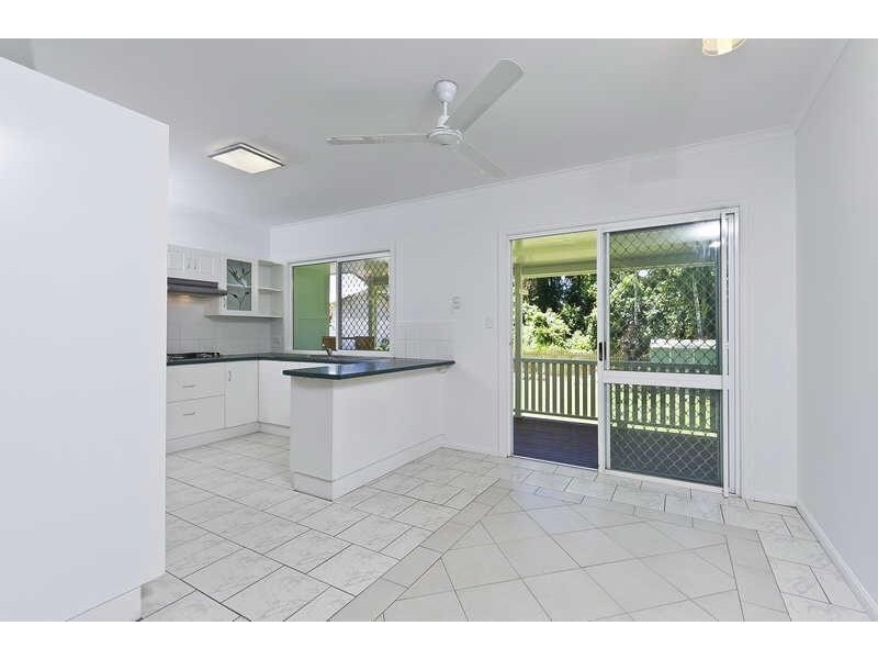 38 Callum Street, Mooroobool QLD 4870