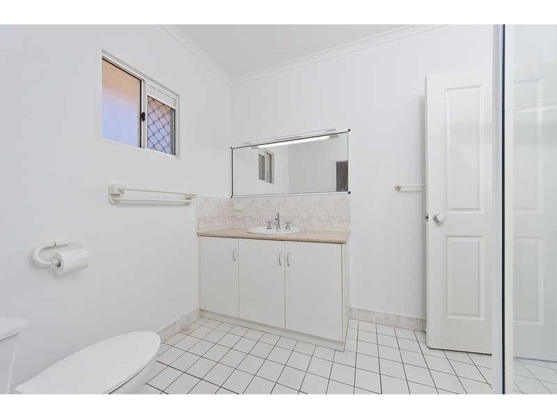38 Callum Street, Mooroobool QLD 4870