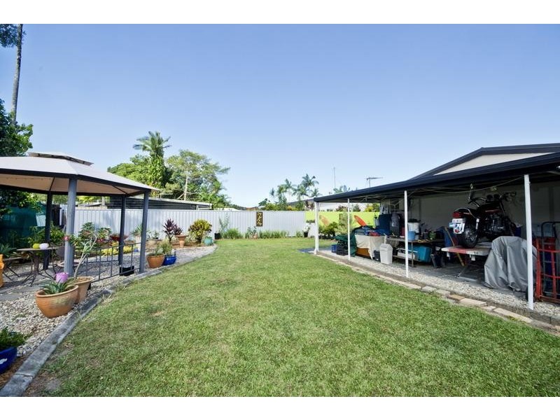 3 York Street, Whitfield QLD 4870