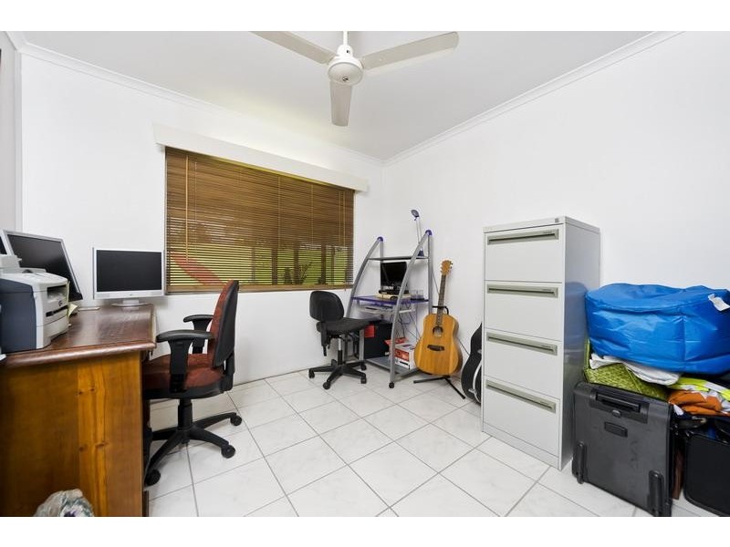 3 York Street, Whitfield QLD 4870