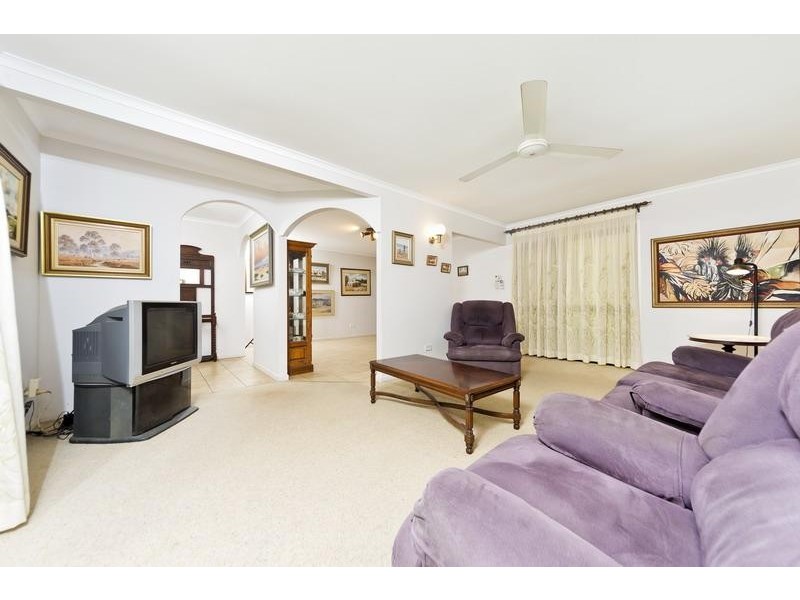 7 Sunflower Drive, Mooroobool QLD 4870