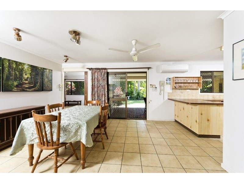 7 Sunflower Drive, Mooroobool QLD 4870