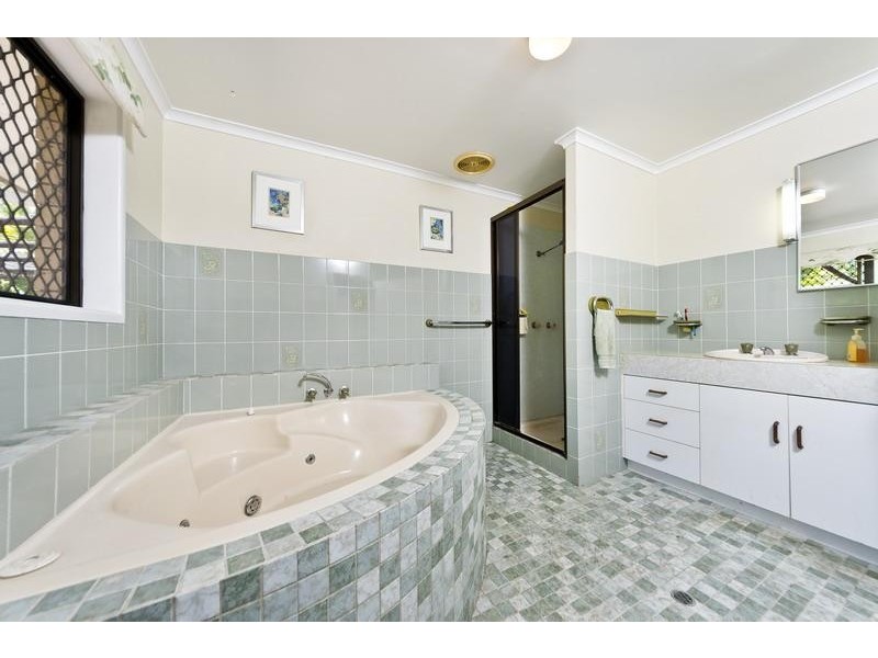 7 Sunflower Drive, Mooroobool QLD 4870