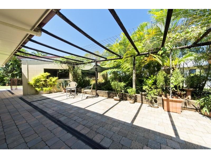 7 Sunflower Drive, Mooroobool QLD 4870