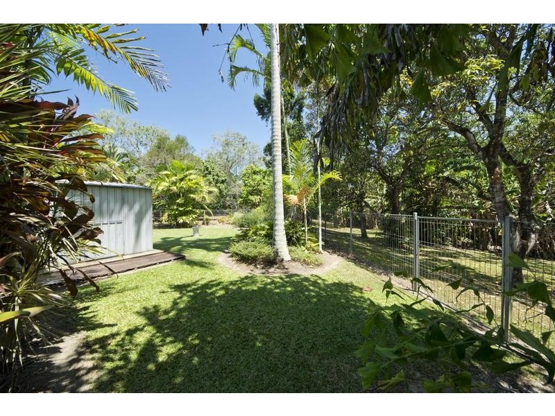 7 Sunflower Drive, Mooroobool QLD 4870