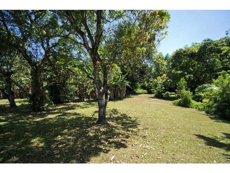 7 Sunflower Drive, Mooroobool QLD 4870