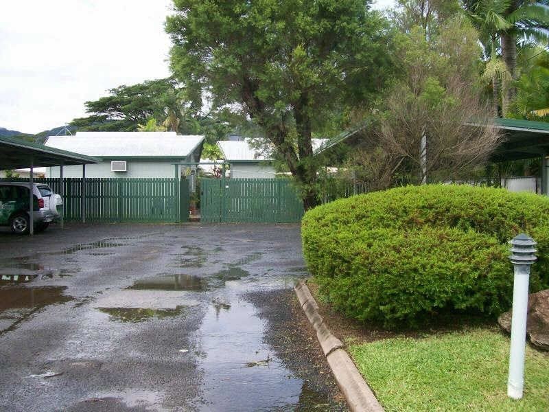 3/485 McCoombe Street, Mooroobool QLD 4870