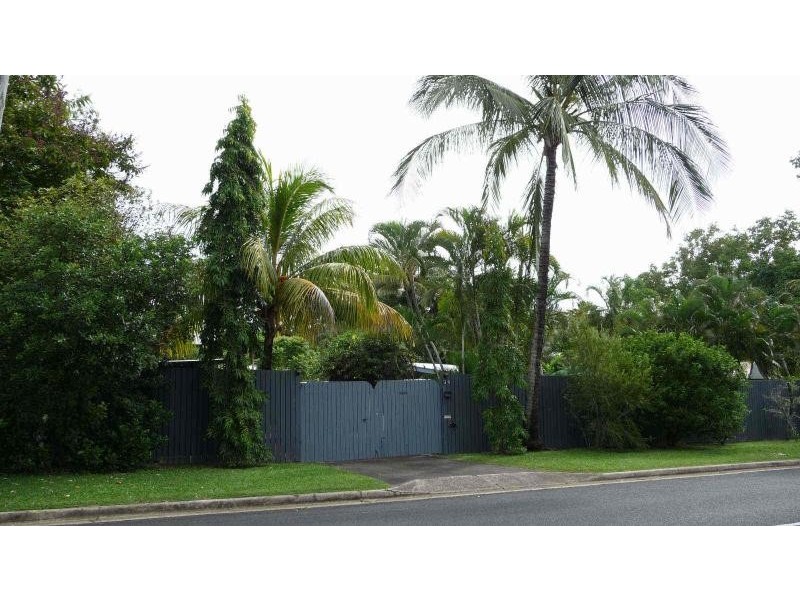 37 Petersen Street, Trinity Beach QLD 4879