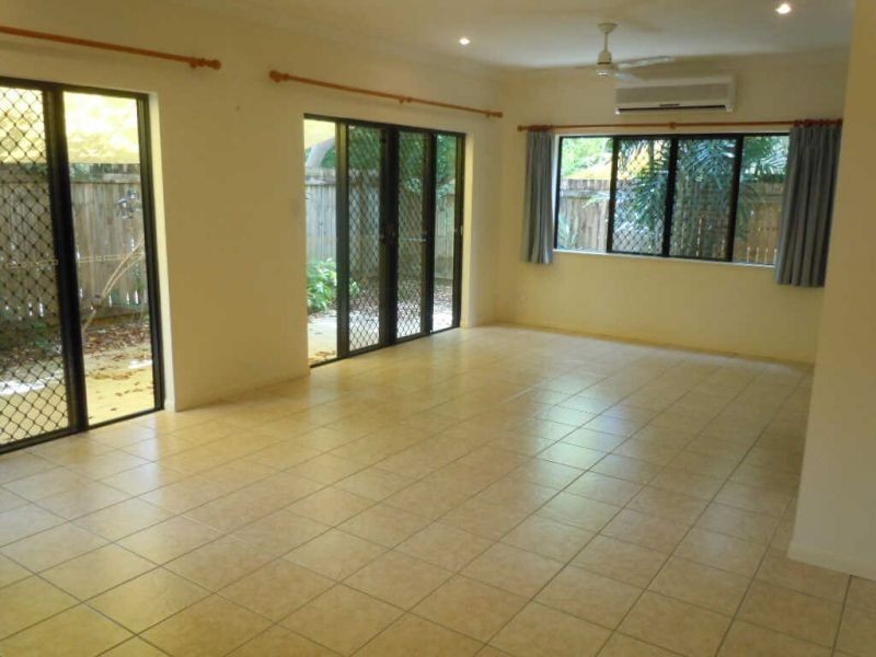 4/24 Old Smithfield Road “Winston Terraces”, Freshwater QLD 4870