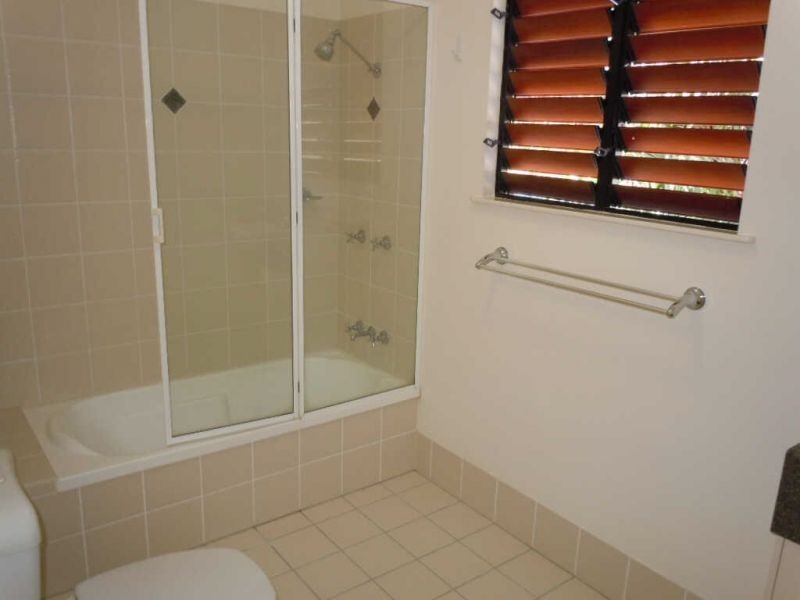 4/24 Old Smithfield Road “Winston Terraces”, Freshwater QLD 4870