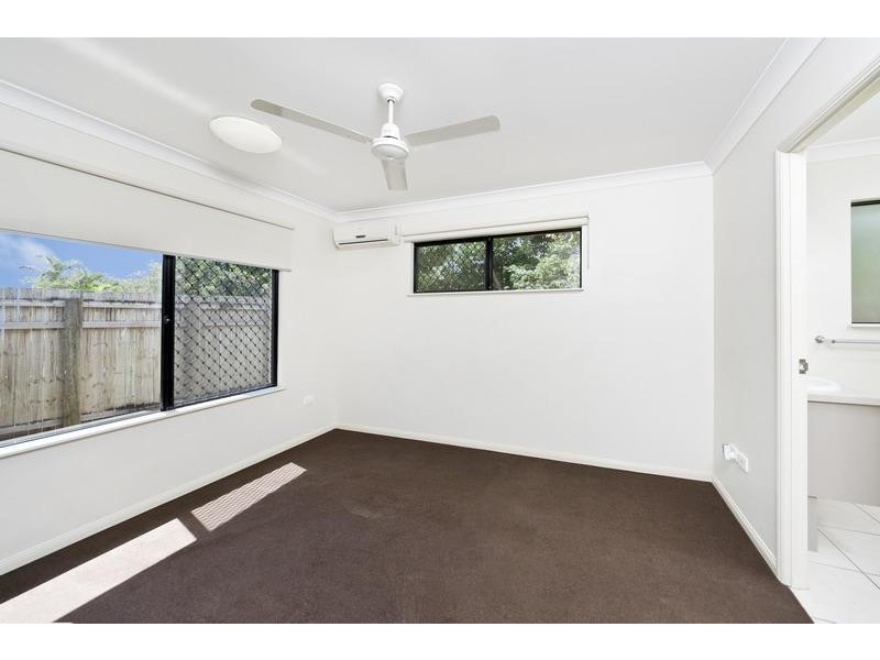 22 Dodd Court, Mooroobool QLD 4870