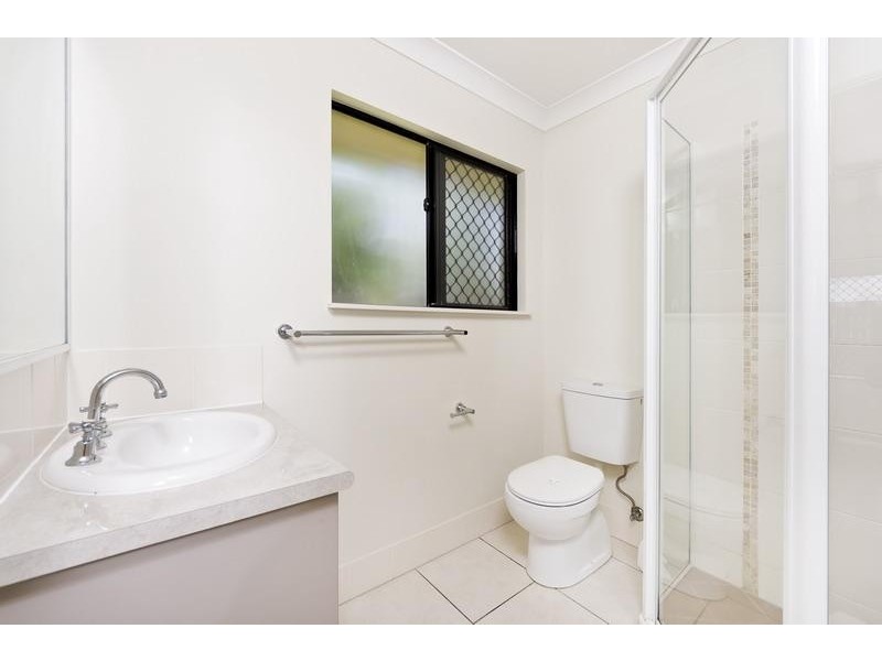 22 Dodd Court, Mooroobool QLD 4870