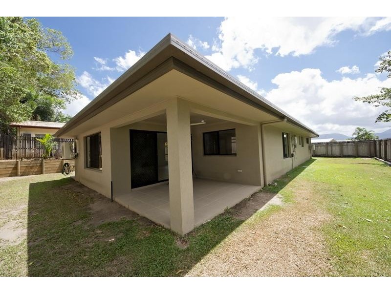22 Dodd Court, Mooroobool QLD 4870