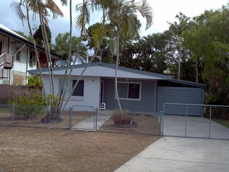 107 Tills Street, Westcourt QLD 4870