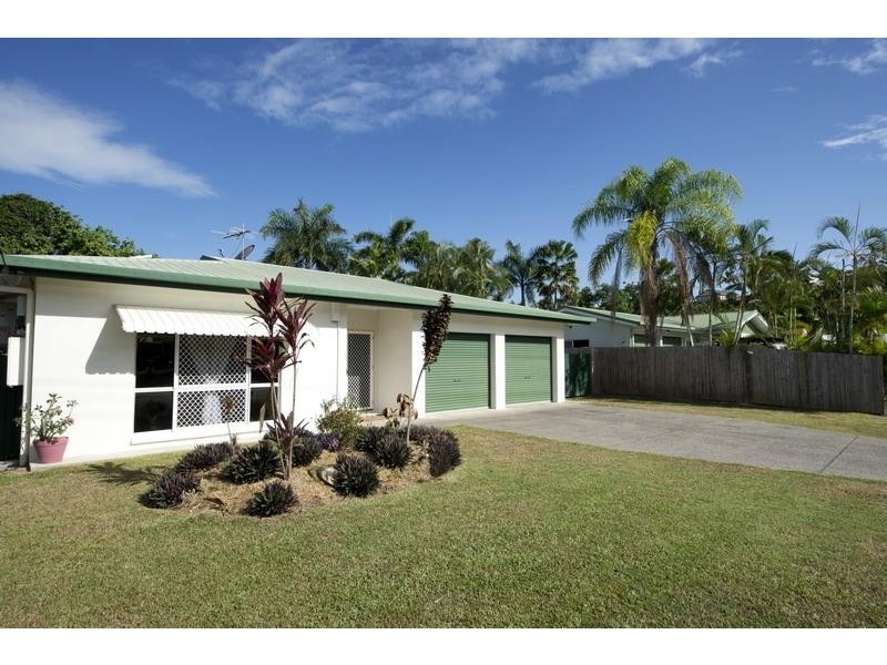 86 Callum Street, Mooroobool QLD 4870