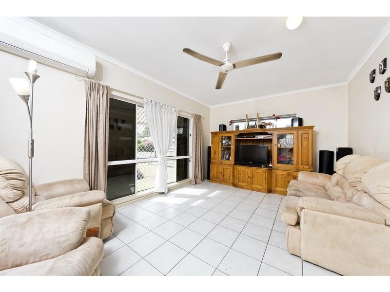 86 Callum Street, Mooroobool QLD 4870