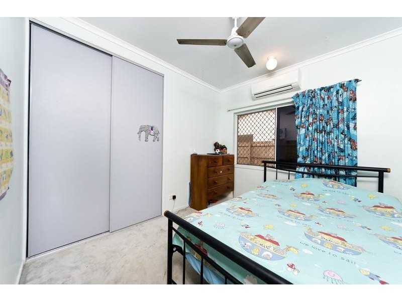 86 Callum Street, Mooroobool QLD 4870