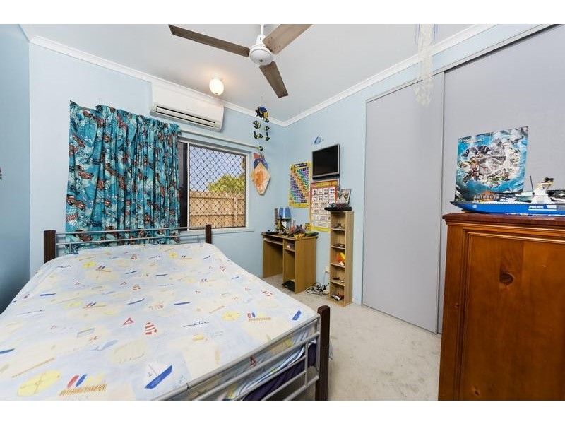 86 Callum Street, Mooroobool QLD 4870