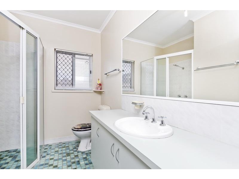 86 Callum Street, Mooroobool QLD 4870
