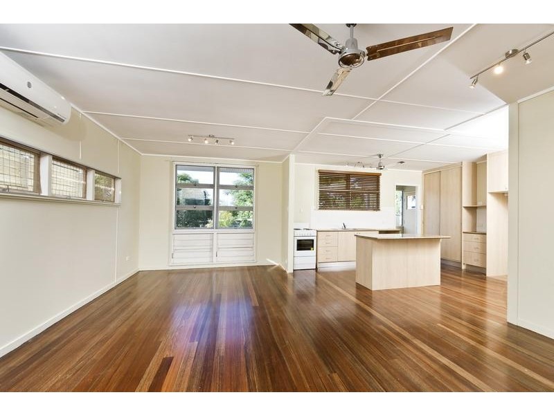 12 Stephens Street, Manunda QLD 4870