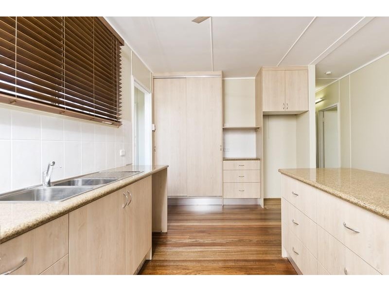 12 Stephens Street, Manunda QLD 4870