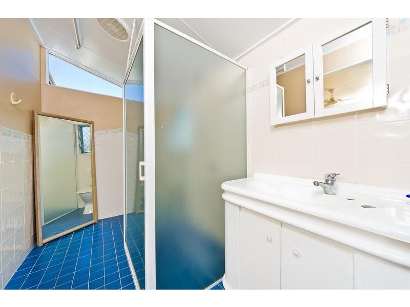 9 Ronto Close, Manoora QLD 4870