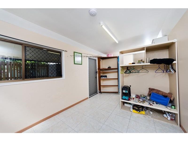 9 Ronto Close, Manoora QLD 4870