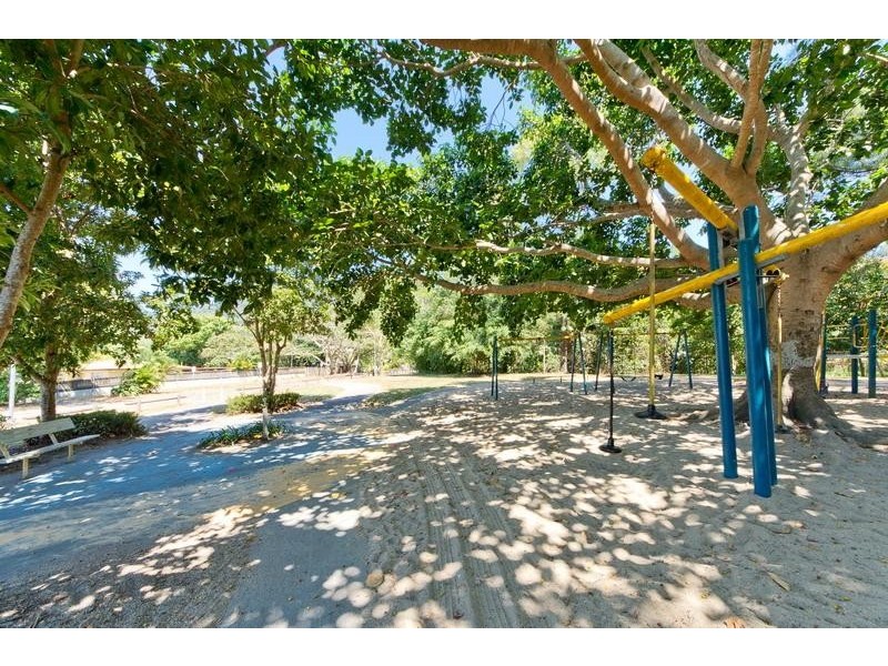 9 Ronto Close, Manoora QLD 4870