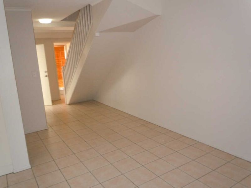 10/1 Grantala Street, Manoora QLD 4870