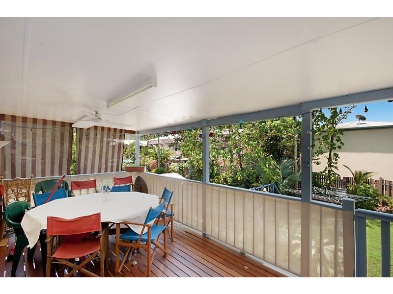 6 Rowe Street, Earlville QLD 4870