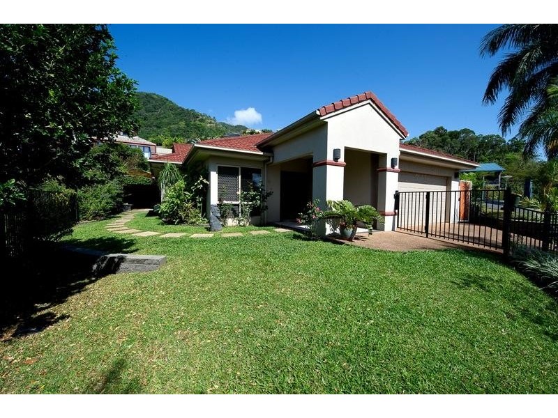 4A Leoni Close, Mooroobool QLD 4870