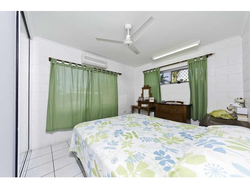 26 Nephrite Street, Woree QLD 4868