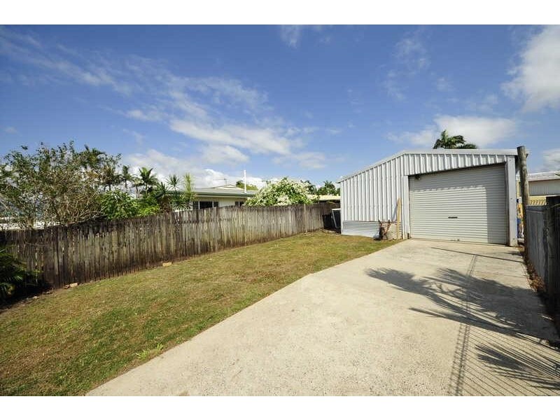 26 Nephrite Street, Woree QLD 4868