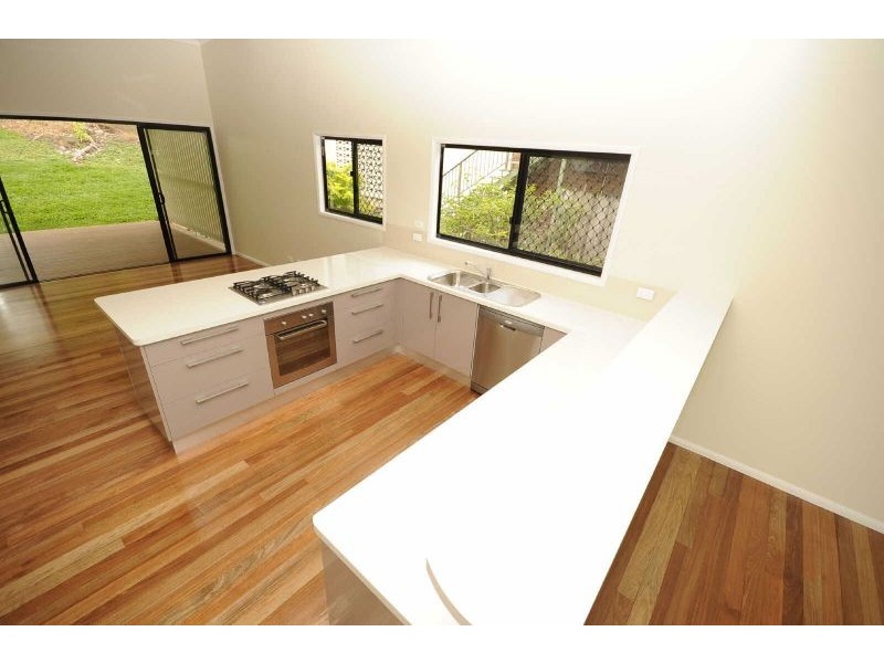 120 Hillview Crescent,, Whitfield QLD 4870