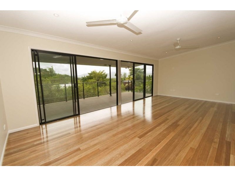 120 Hillview Crescent,, Whitfield QLD 4870