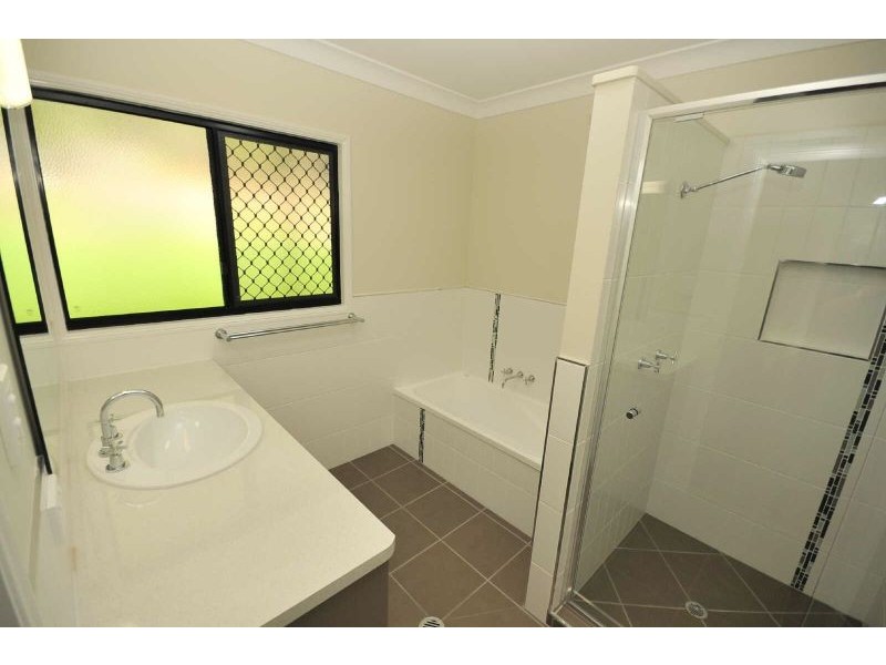 120 Hillview Crescent,, Whitfield QLD 4870