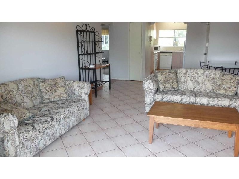 9/303 Lake Street, Cairns QLD 4870