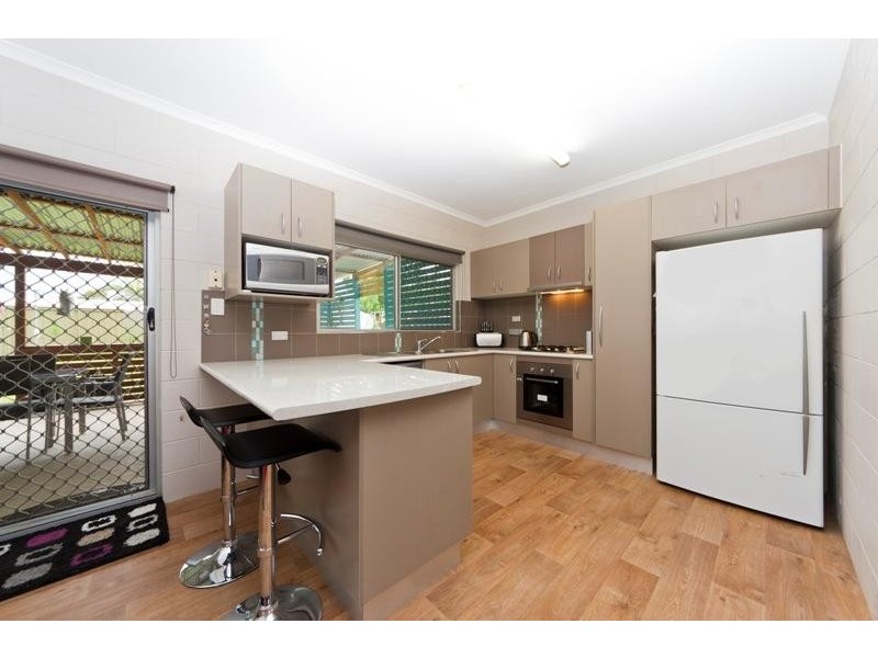 35 Robert Road, Bentley Park QLD 4869