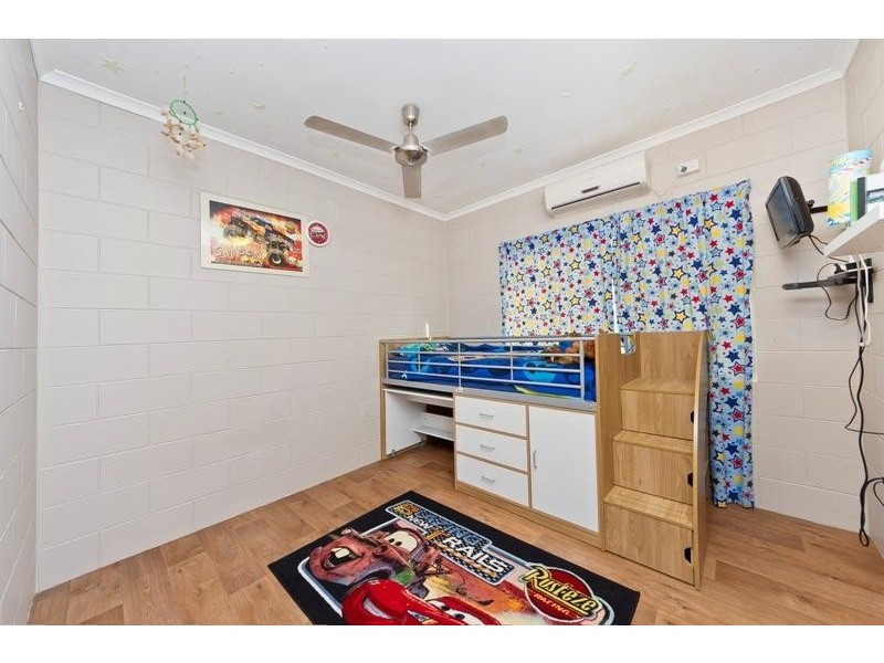 35 Robert Road, Bentley Park QLD 4869