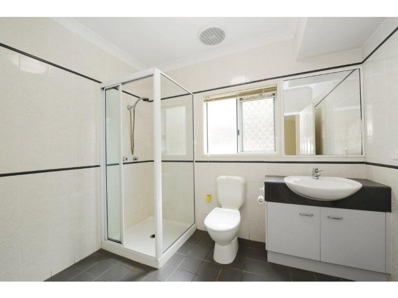 3 Rosemont Court, Mooroobool QLD 4870