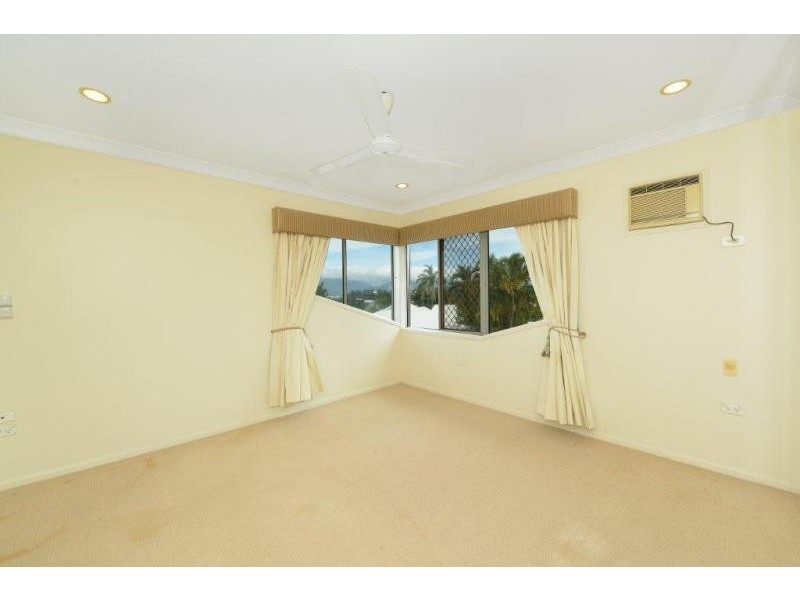 3 Rosemont Court, Mooroobool QLD 4870