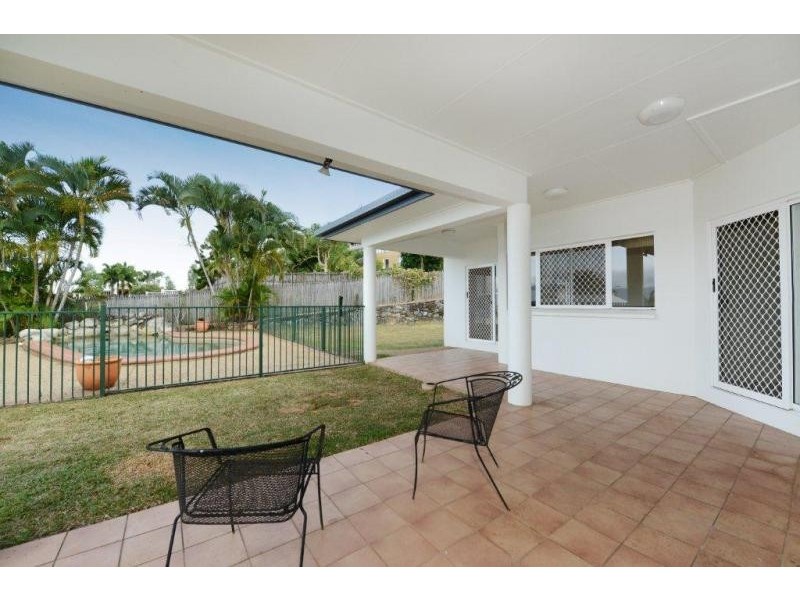3 Rosemont Court, Mooroobool QLD 4870