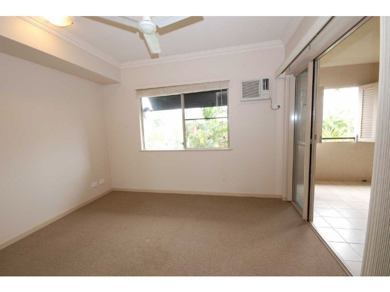 205/2-4 Centenary Close, Manoora QLD 4870