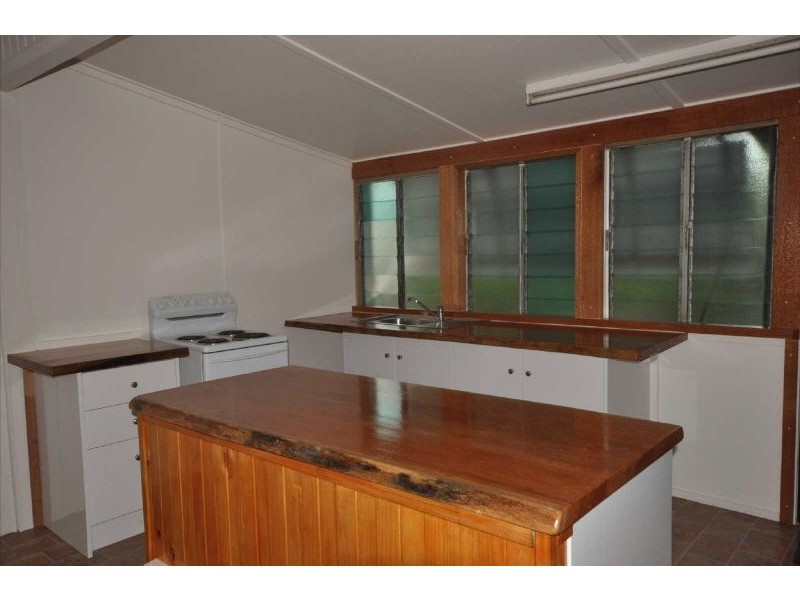 12 Leoven Street, Parramatta Park QLD 4870