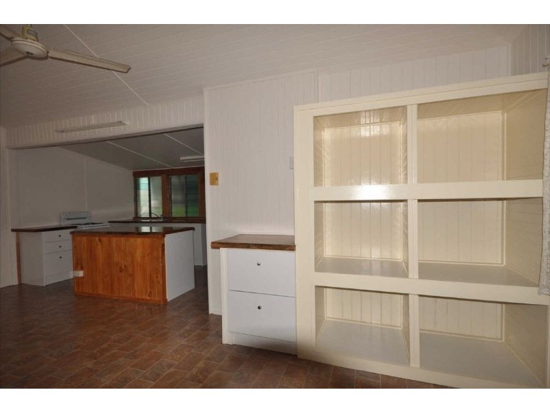 12 Leoven Street, Parramatta Park QLD 4870