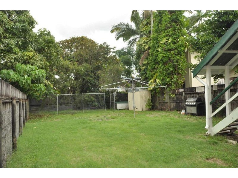 12 Leoven Street, Parramatta Park QLD 4870
